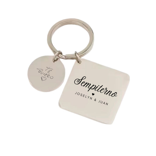 Llavero cuadrado plateado con texto personalizado